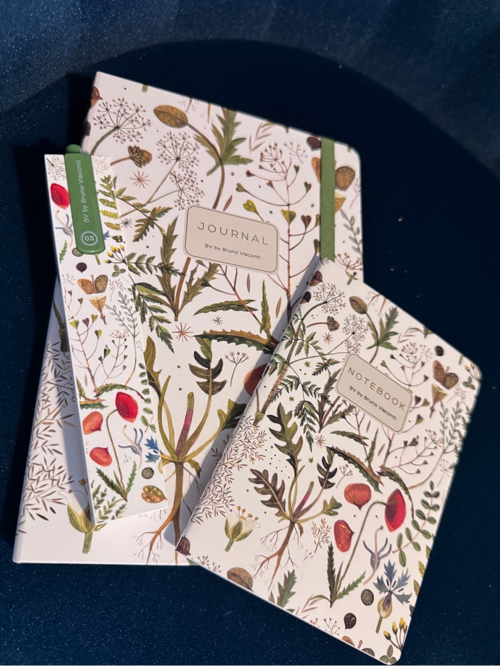 BV By Bruno Visconti Gift Set of Stationery in Greens & Flowers -Pen,
2 Journals